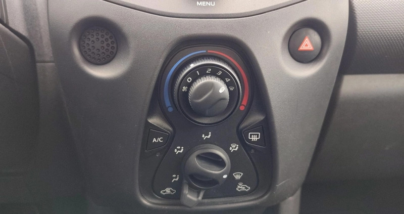 Toyota Aygo cena 39900 przebieg: 44154, rok produkcji 2019 z Szczucin małe 211